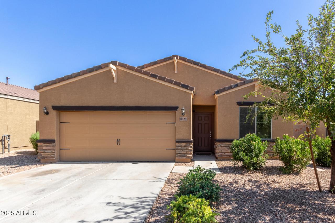 8221 W Atlantis Way, Phoenix, AZ 85043