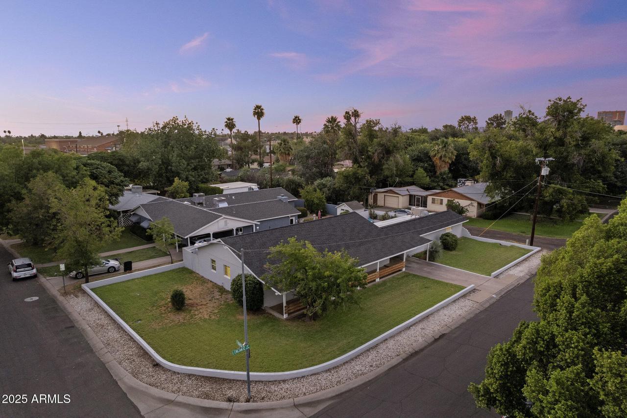 100 E Encanto Dr., Tempe, AZ 85281