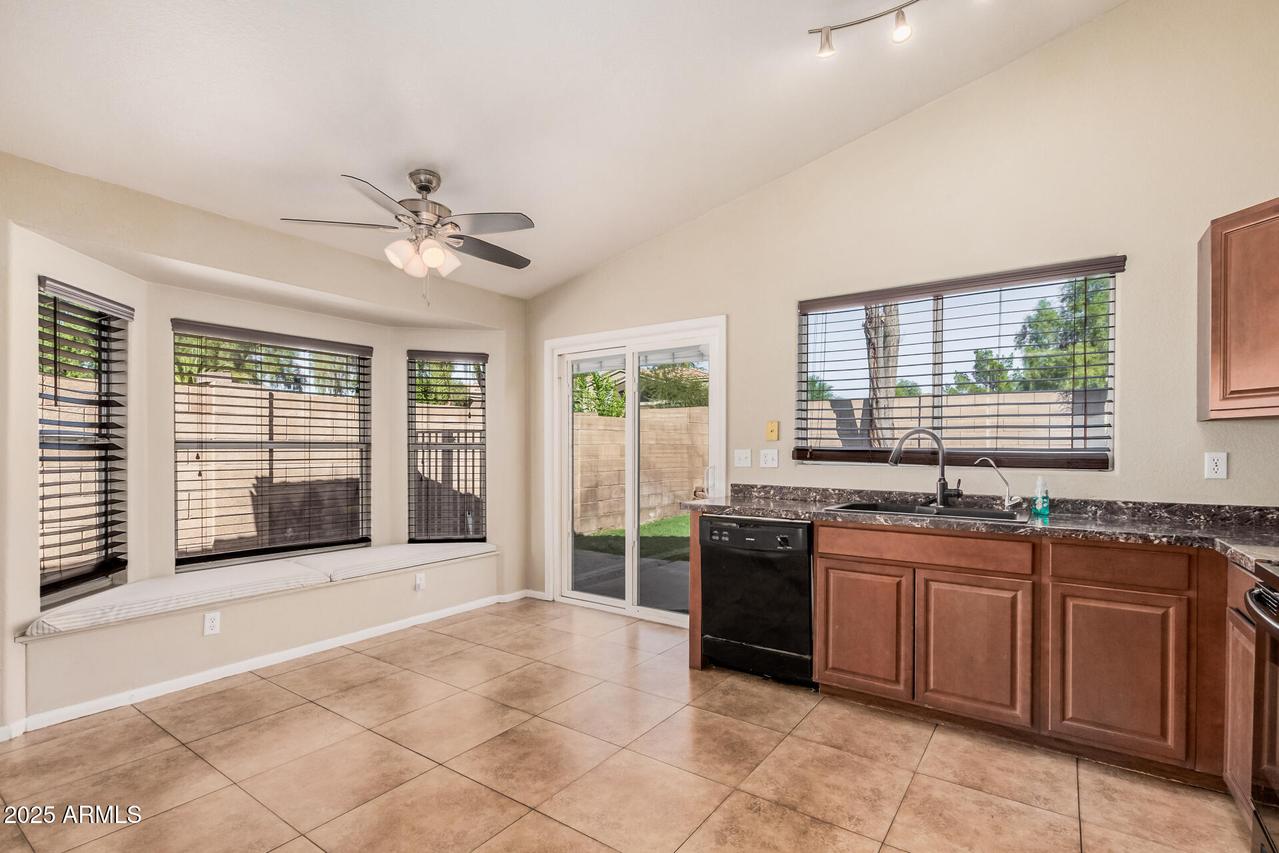 21627 N 29th Dr., Phoenix, AZ 85027