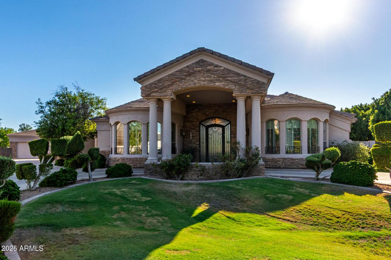 290 N Portland Ave., Gilbert, AZ 85234