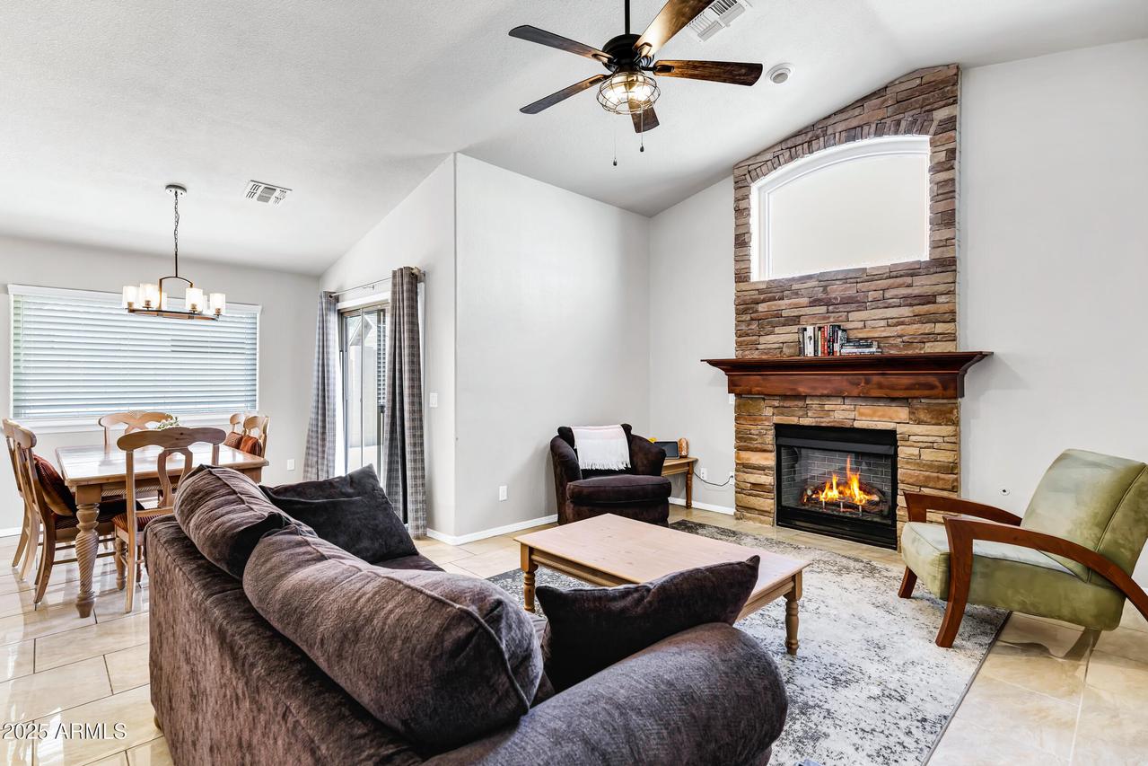 5913 N 78th Ave., Glendale, AZ 85303