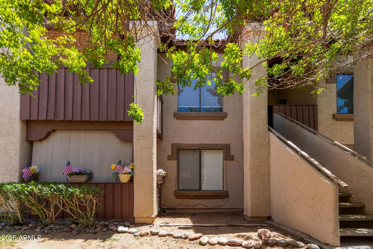3102 E Clarendon Ave. #209, Phoenix, AZ 85016