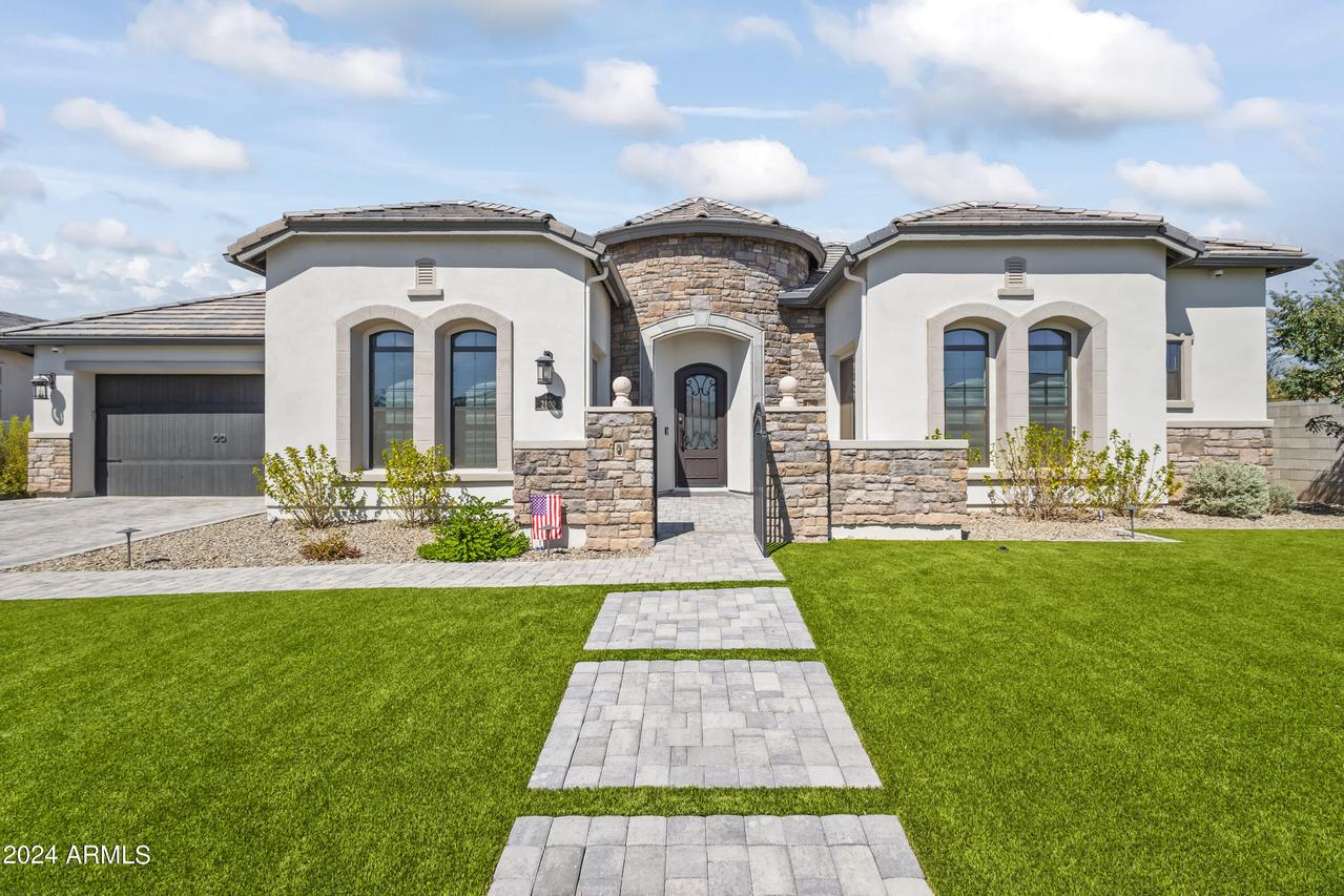 2800 E Portola Valley Dr., Gilbert, AZ 85297