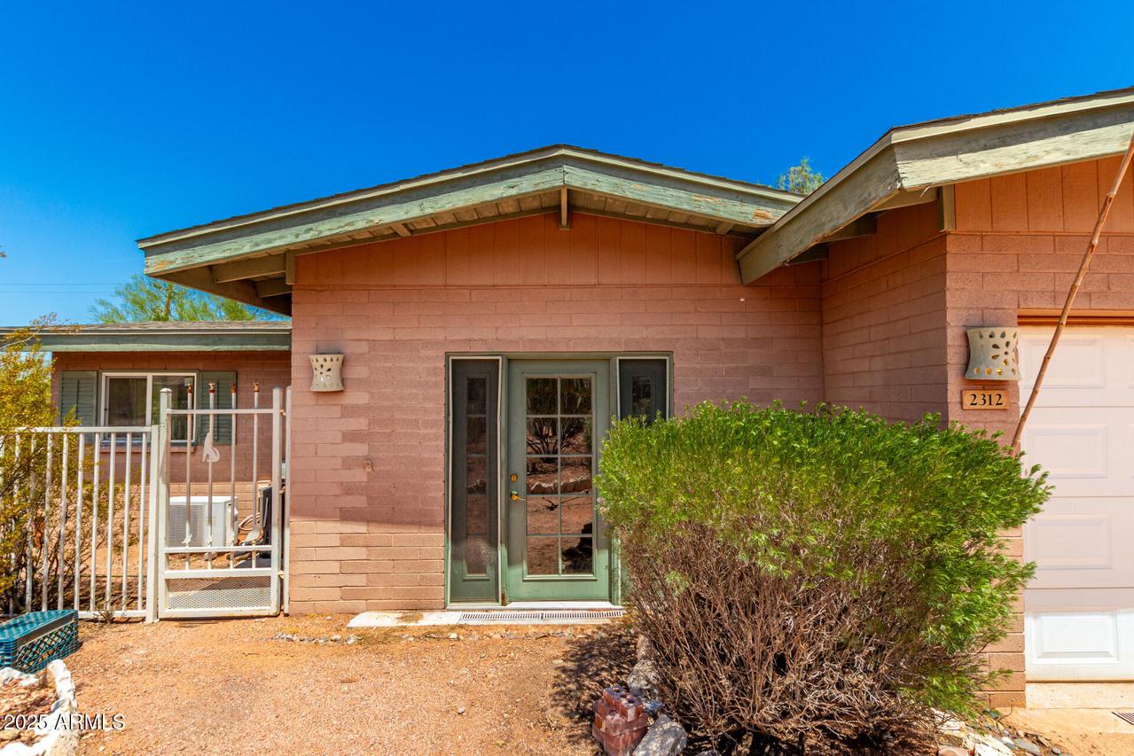2312 N 58th St., Scottsdale, AZ 85257