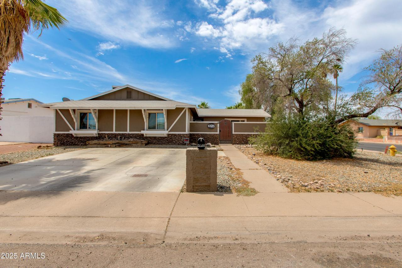 4415 E Chambers St., Phoenix, AZ 85040