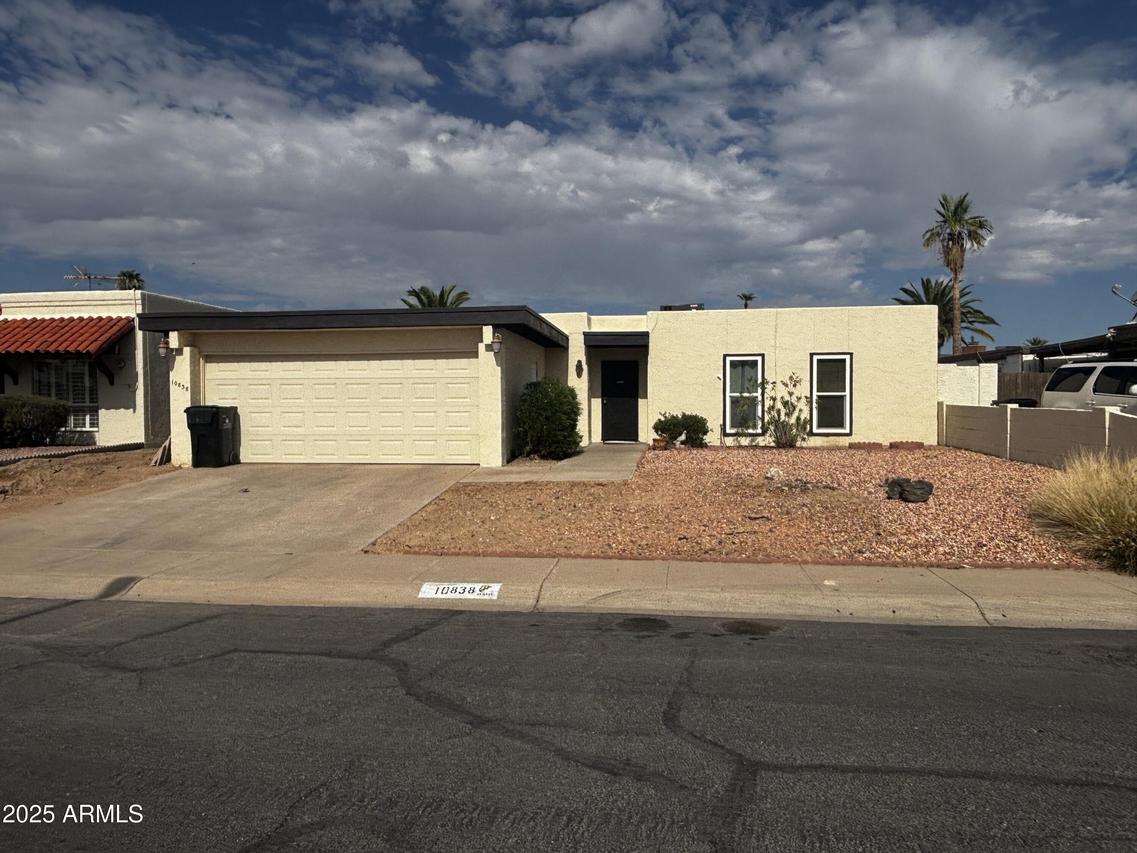 10838 N 32nd Ln., Phoenix, AZ 85029