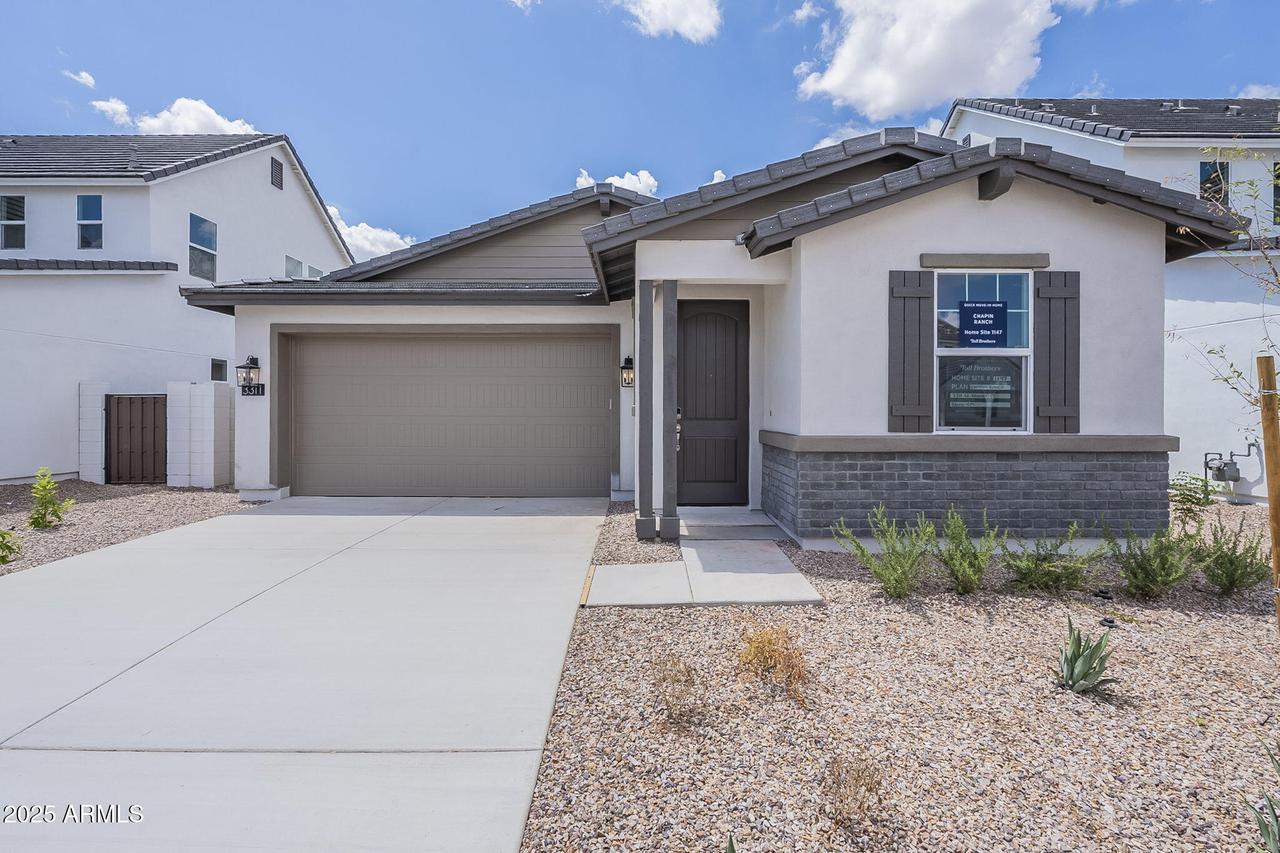 3311 W Garnet St., San Tan Valley, AZ 85144