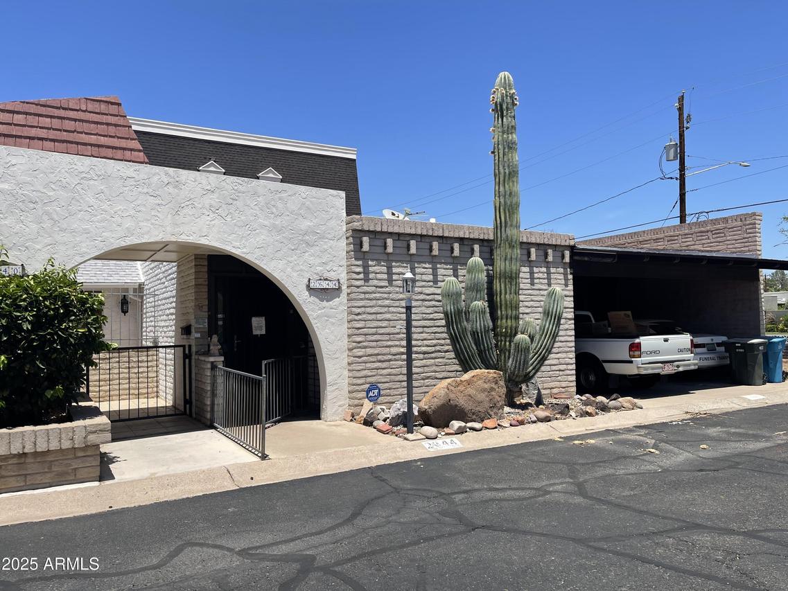2644 E Roma Ave., Phoenix, AZ 85016