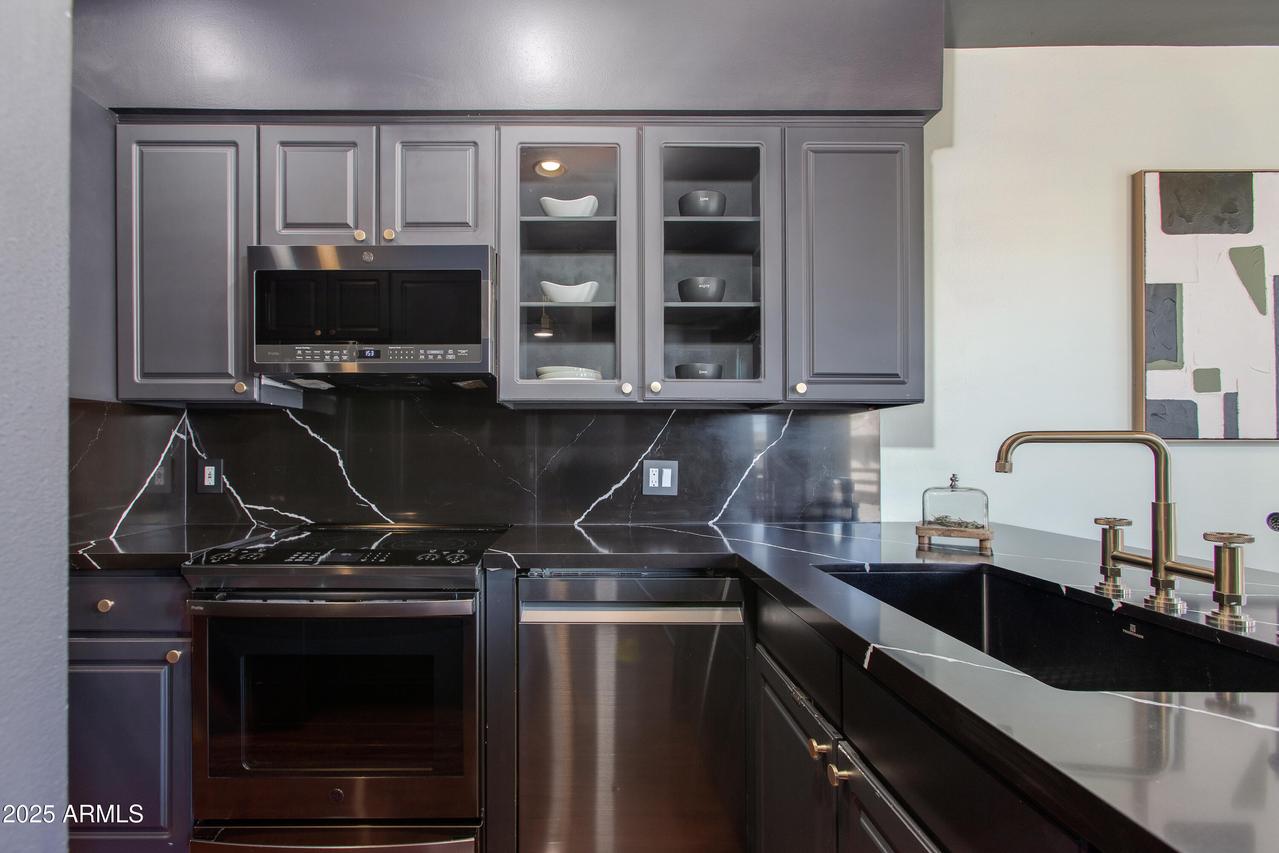 4343 N 21st St. #217, Phoenix, AZ 85016