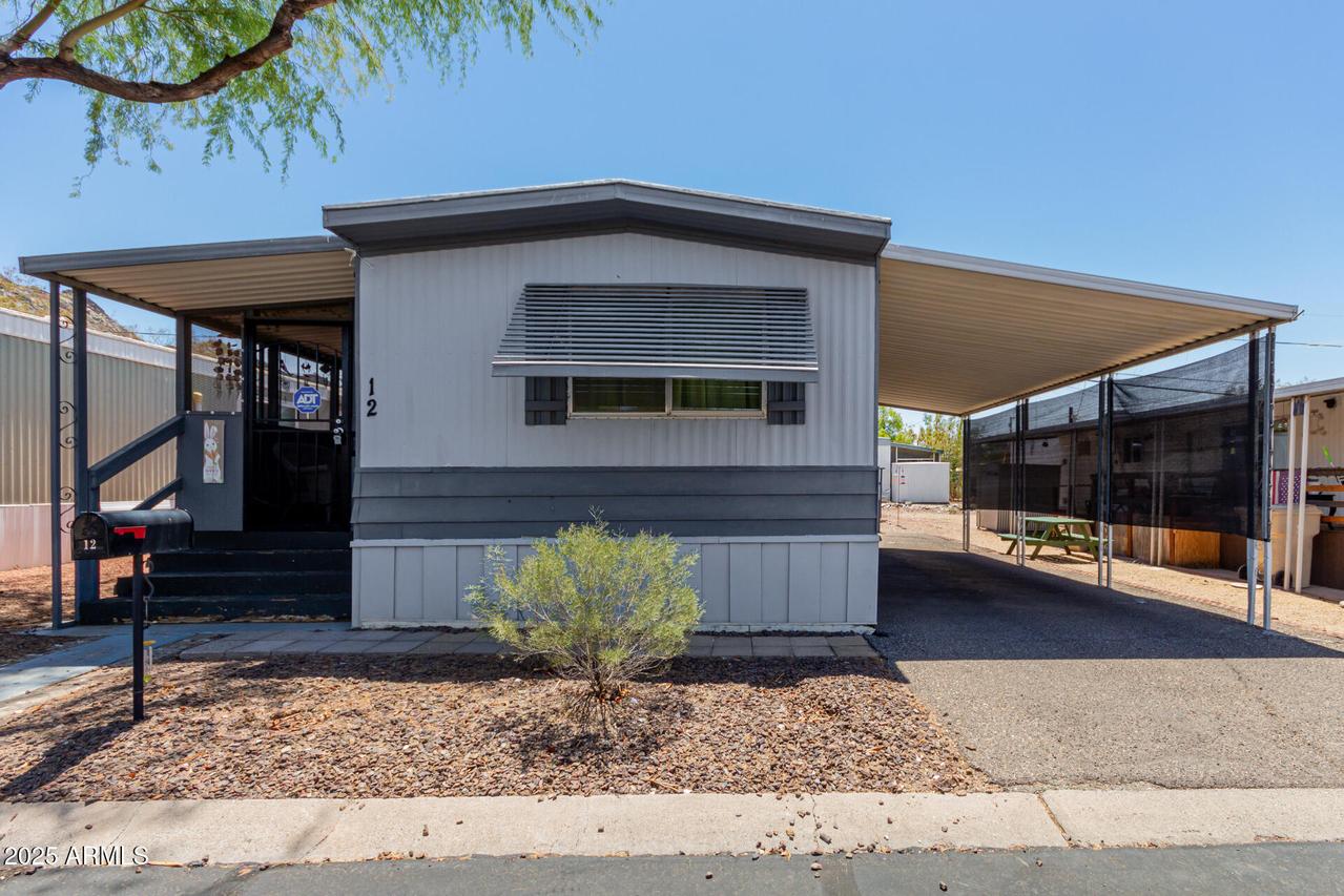 10401 N Cave Creek Rd. #12, Phoenix, AZ 85020