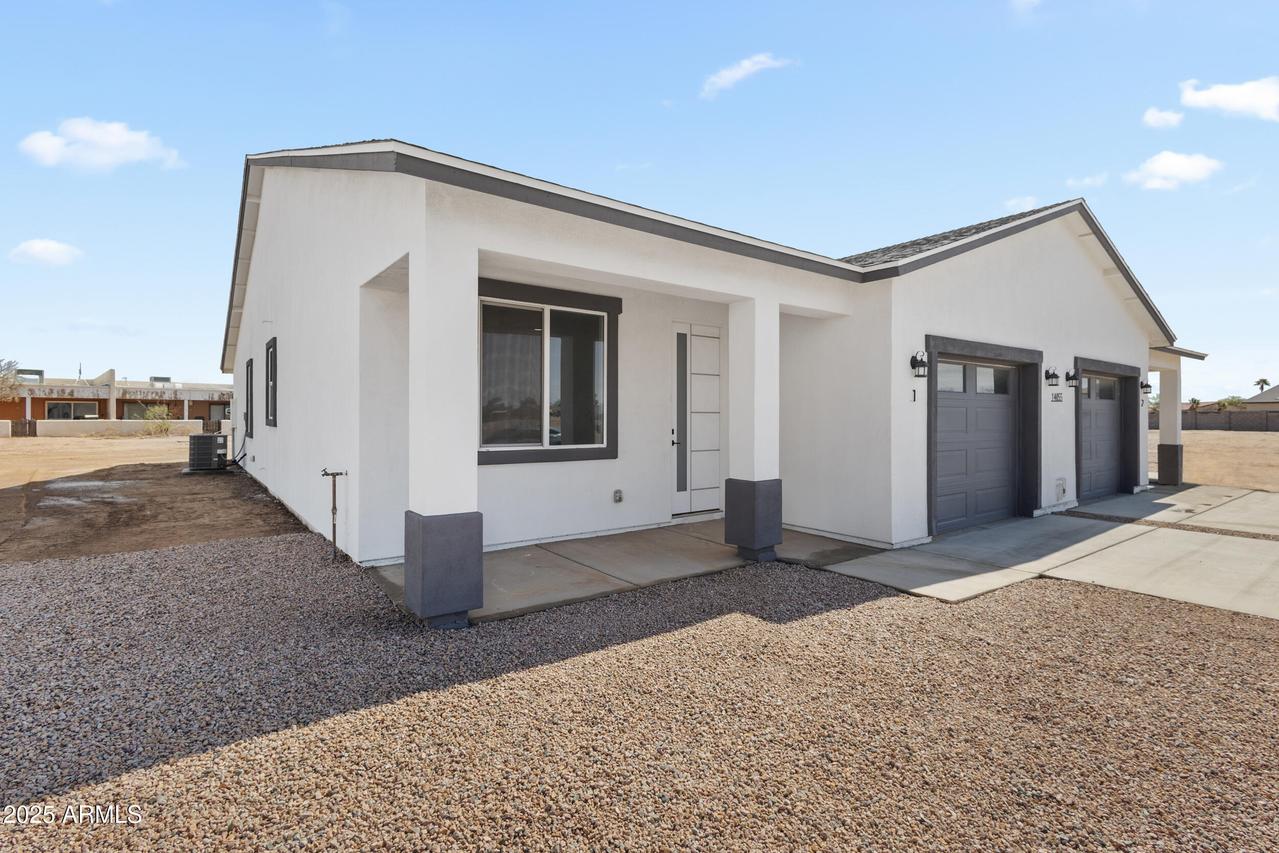 14055 S Berwick Rd., Arizona City, AZ 85123