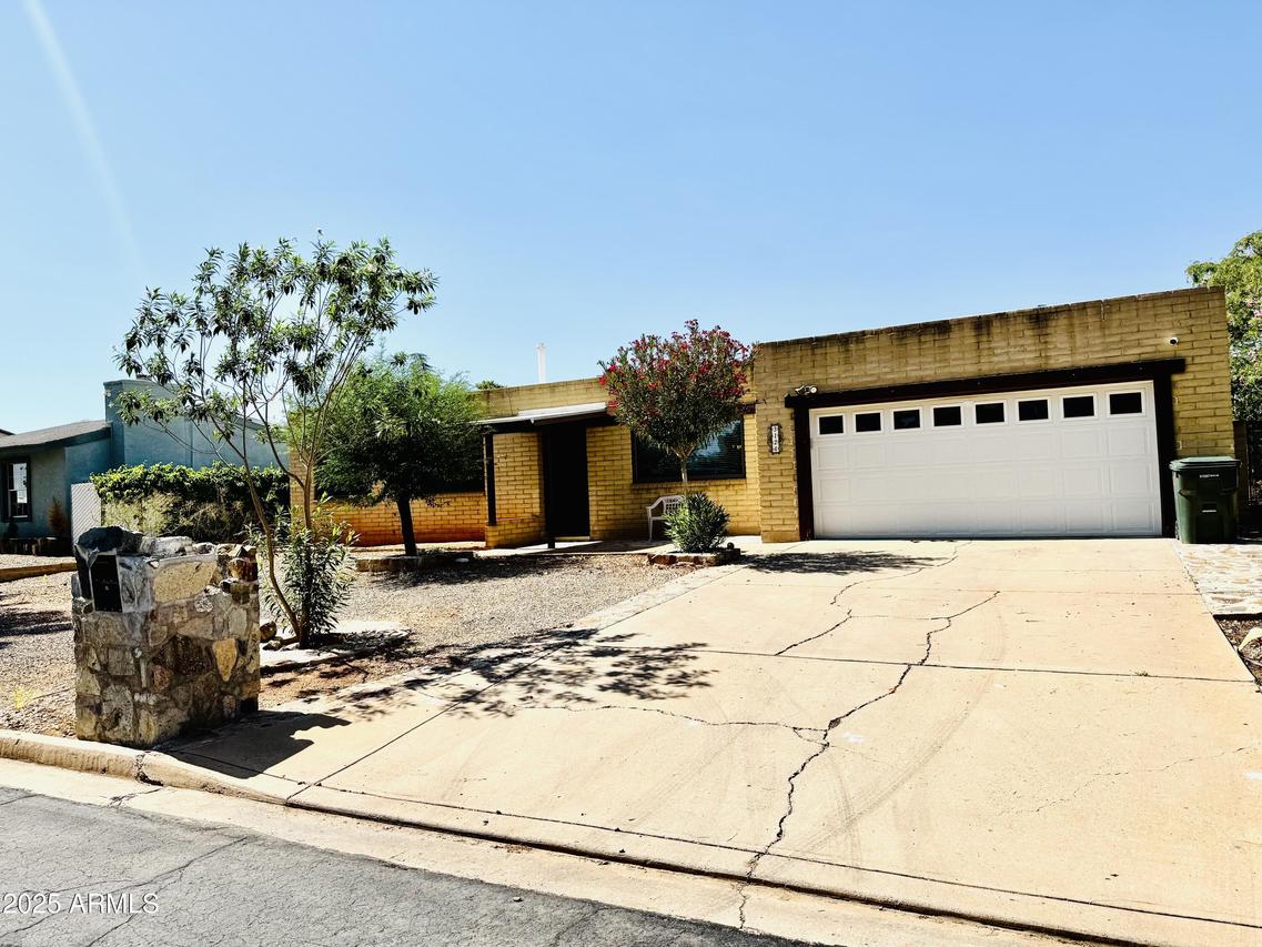 3124 Oak Hill St., Sierra Vista, AZ 85650