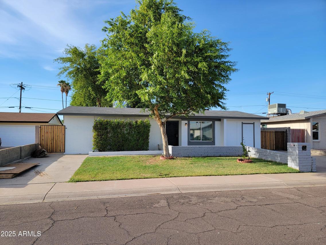 2222 W Hartford Ave., Phoenix, AZ 85023