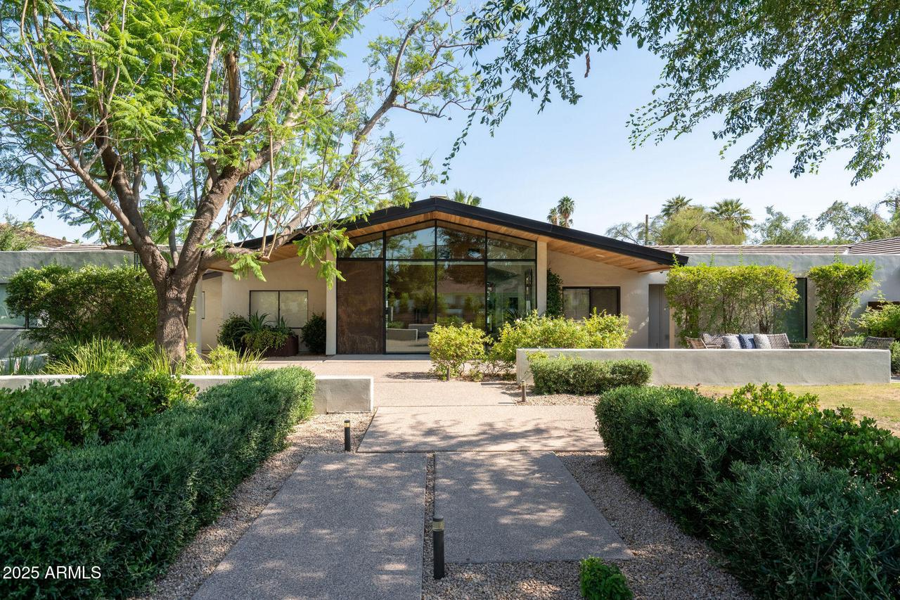 6301 E Exeter Blvd., Scottsdale, AZ 85251