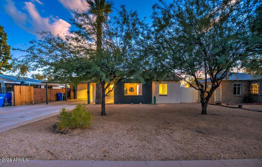 1635 W Roma Ave., Phoenix, AZ 85015