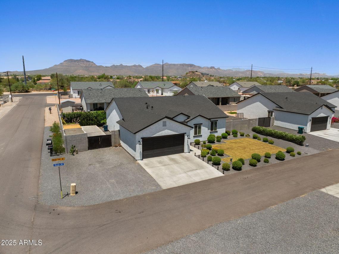 10534 E Butte St., Apache Junction, AZ 85120