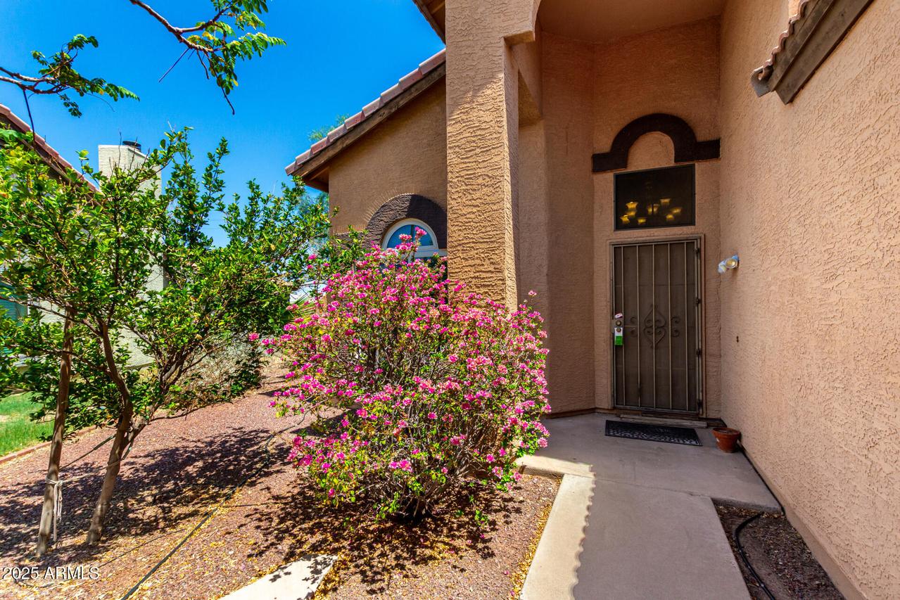 1946 E Alta Vista Rd., Phoenix, AZ 85042