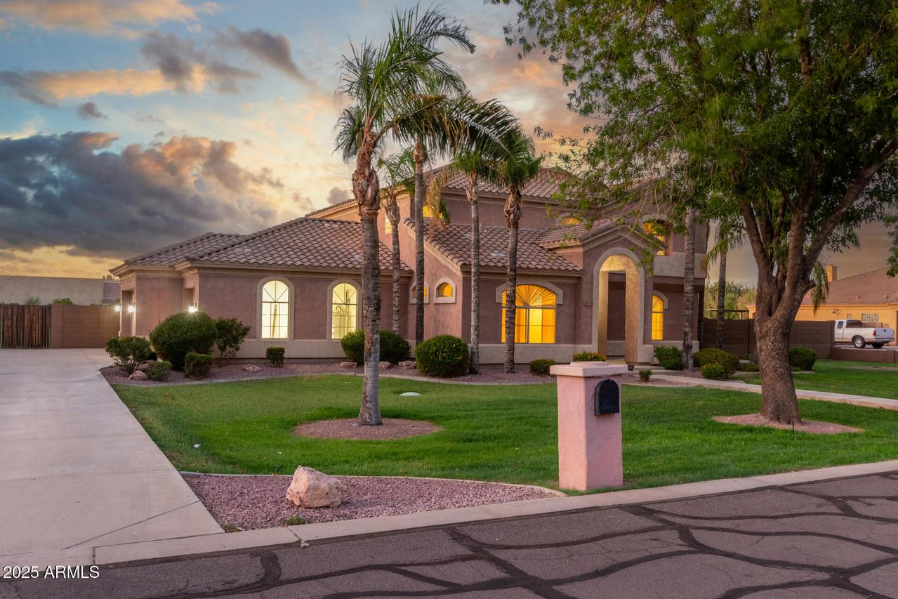 2612 E Ridgewood Ln., Gilbert, AZ 85298