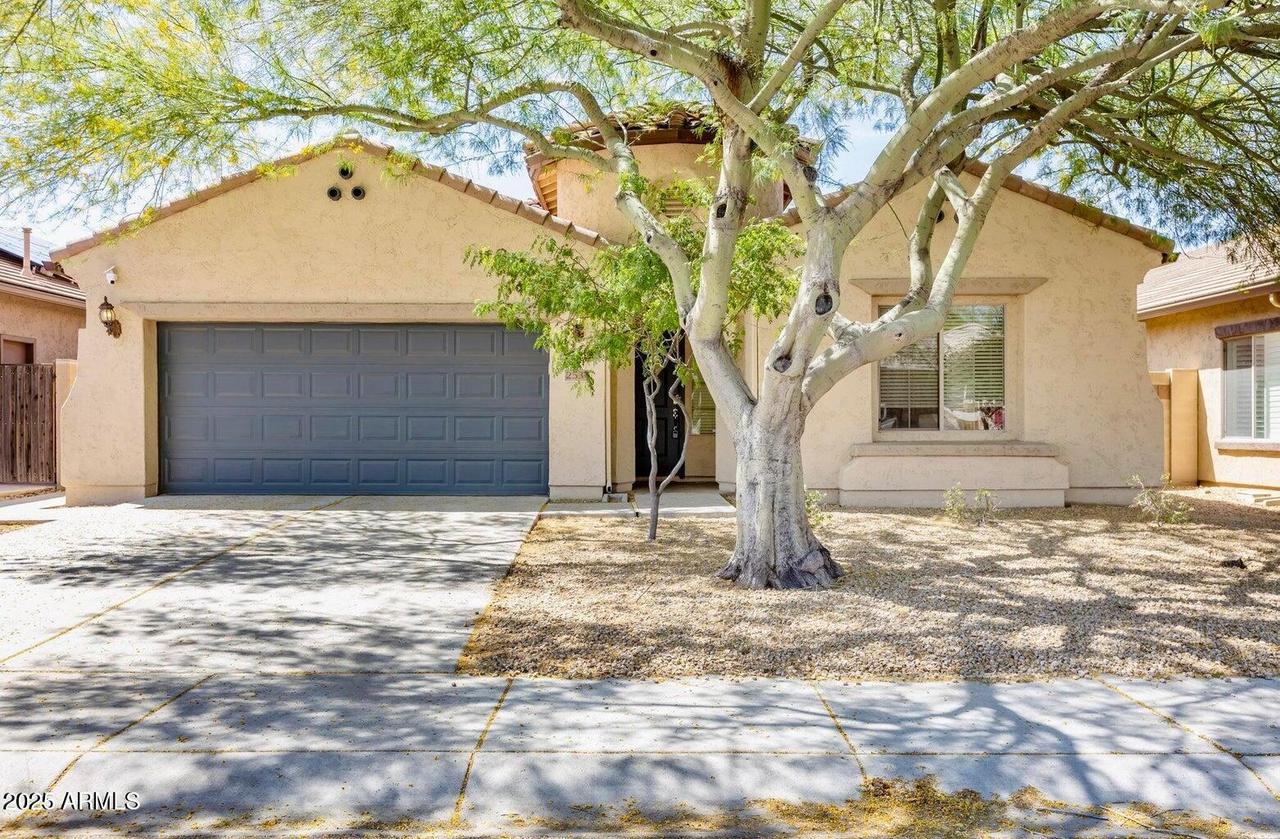 2537 W Mark Ln., Phoenix, AZ 85085