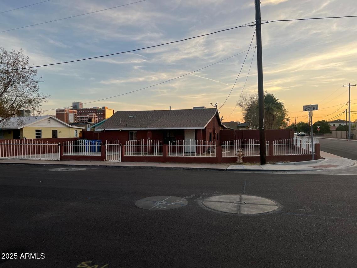 1048 N 27th Pl., Phoenix, AZ 85008