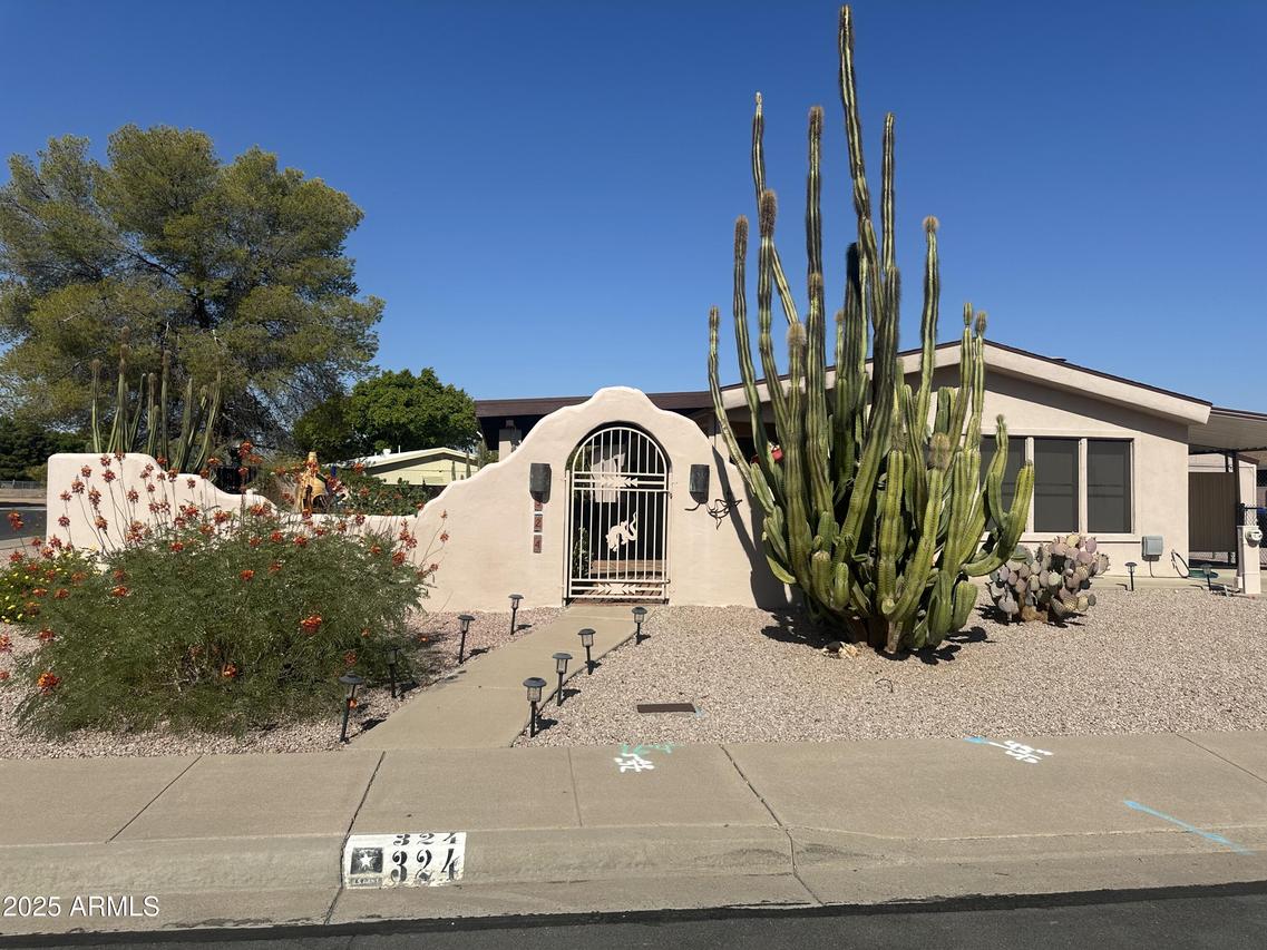 324 S Alvaro Cir., Mesa, AZ 85206