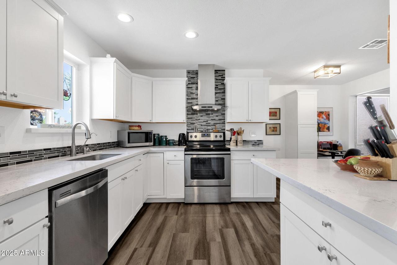 10513 E Watford Way, Sun Lakes, AZ 85248