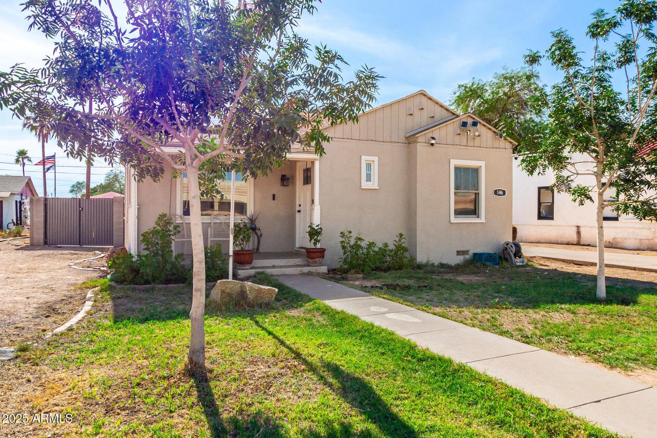 146 S Robson, Mesa, AZ 85210