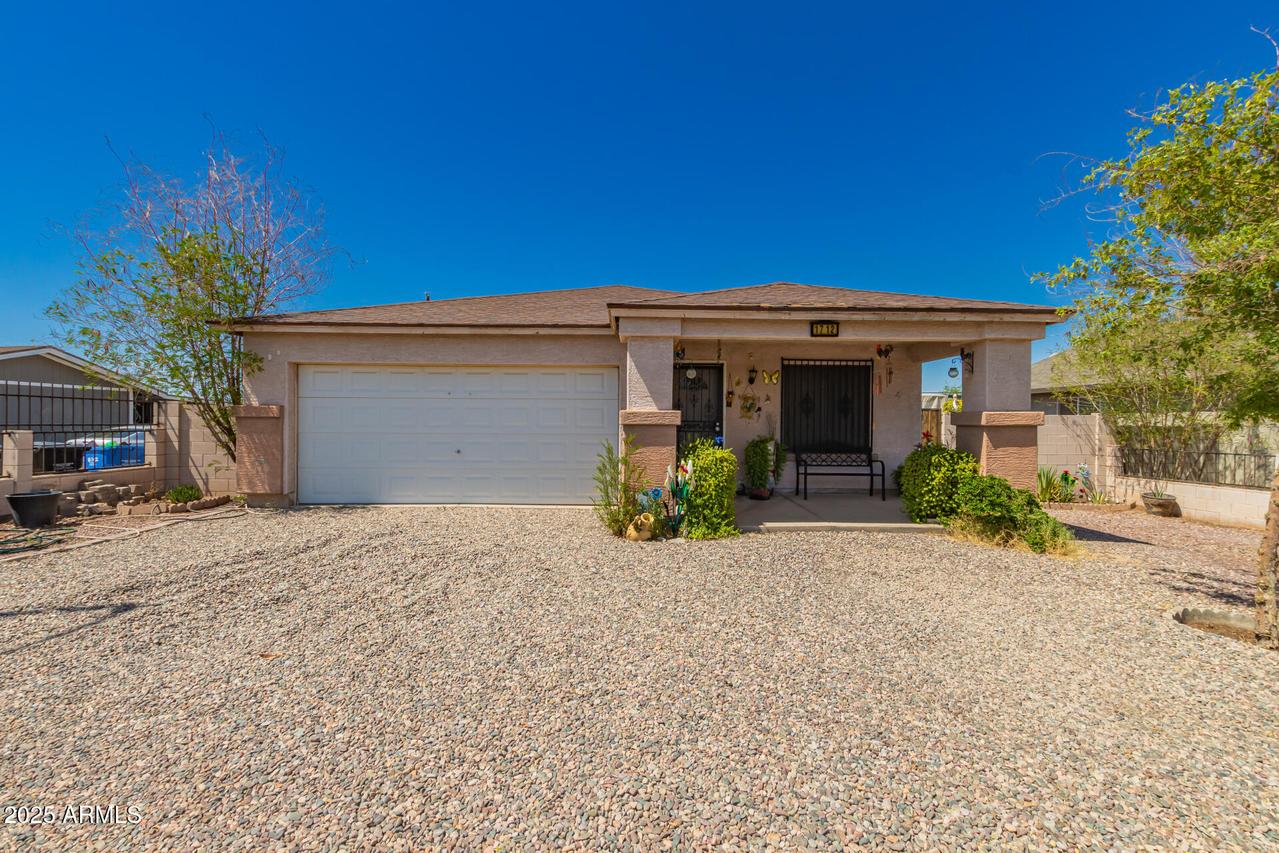1712 E Encinas Ln., Phoenix, AZ 85040