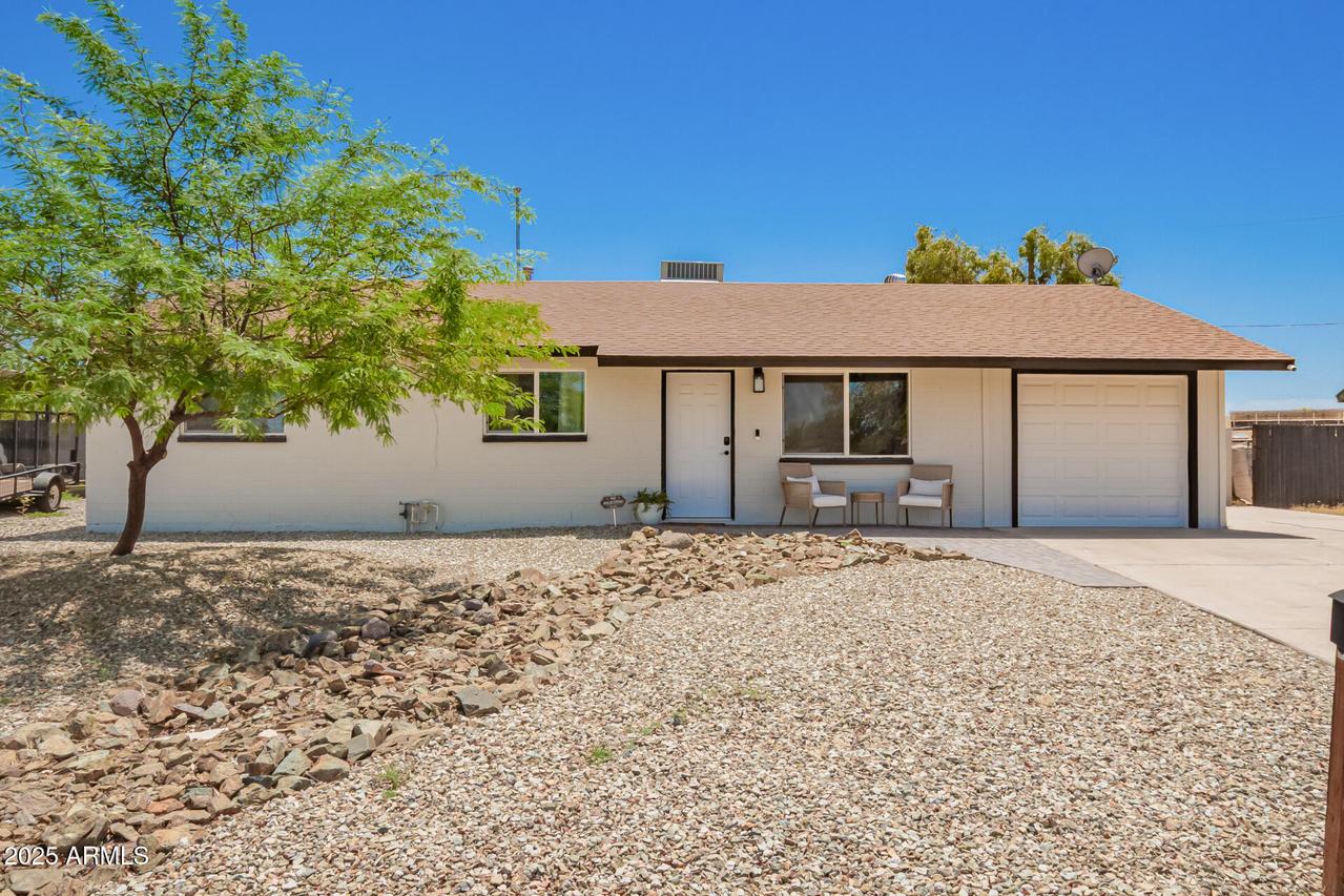 1725 W Oraibi Dr., Phoenix, AZ 85027