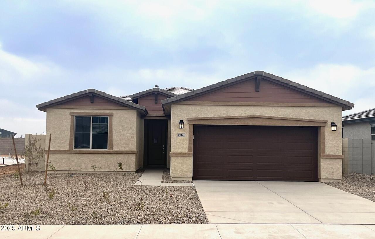 19021 W Rose Ln., Waddell, AZ 85355