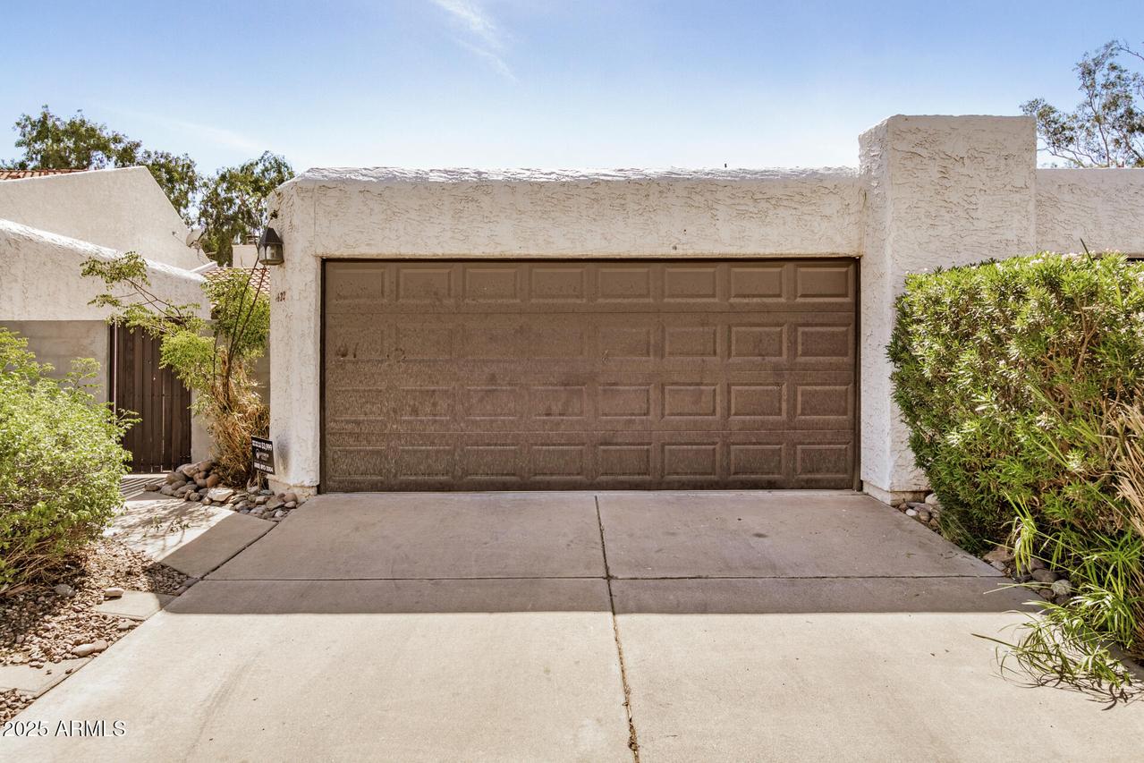 1622 S River Dr., Tempe, AZ 85281