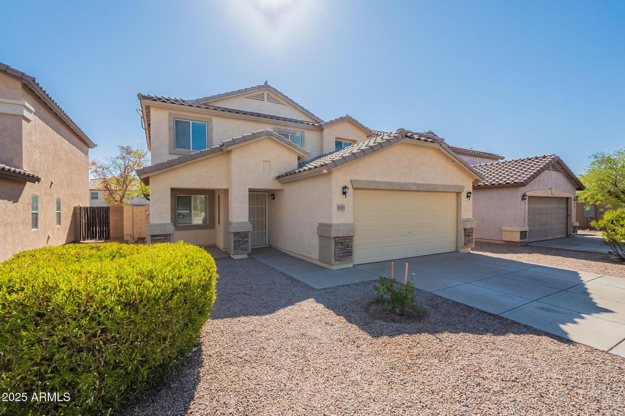 28125 N Silver Ln., San Tan Valley, AZ 85143