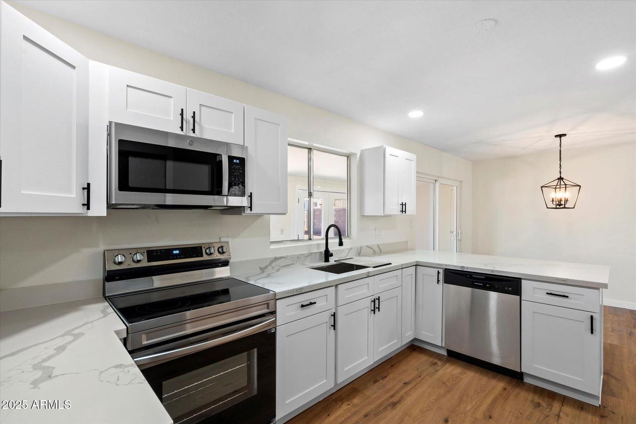 102 W 17th Ave., Apache Junction, AZ 85120