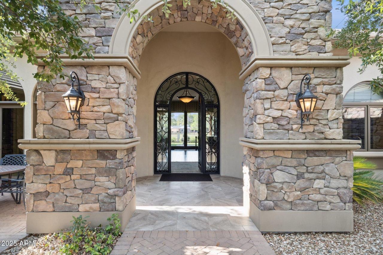 321 W Tam Oshanter Dr., Phoenix, AZ 85023