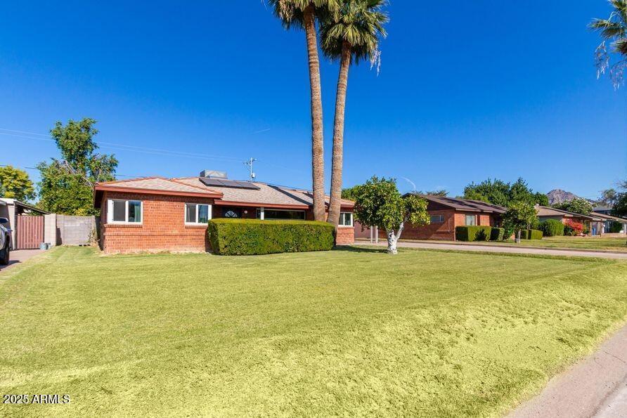 826 E Lamar Rd., Phoenix, AZ 85014