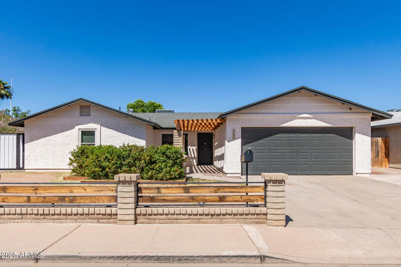 2110 E Dolphin Ave., Mesa, AZ 85204