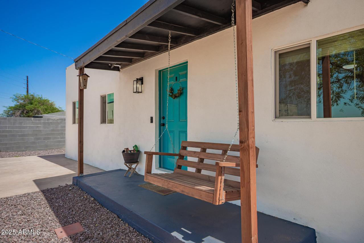 1815 E Encinas Ln., Phoenix, AZ 85040