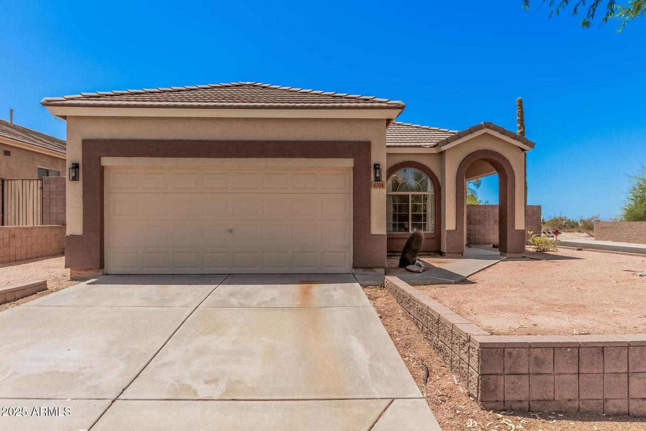 4701 E Prickly Pear Tr., Phoenix, AZ 85050