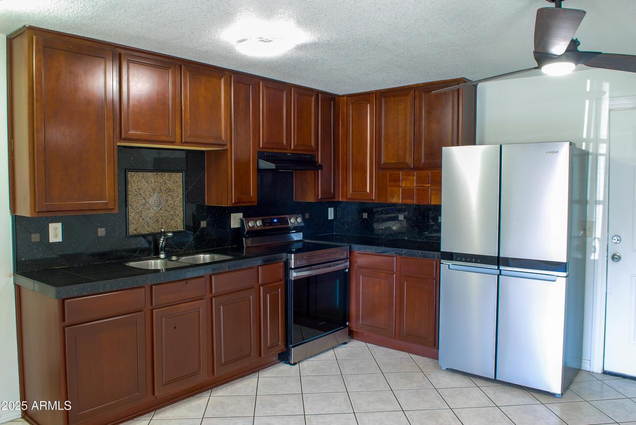 2007 N 67th Dr., Phoenix, AZ 85035
