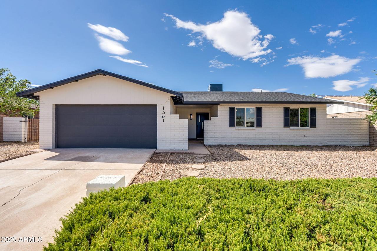 1361 E Buckhorn Dr., Sierra Vista, AZ 85635