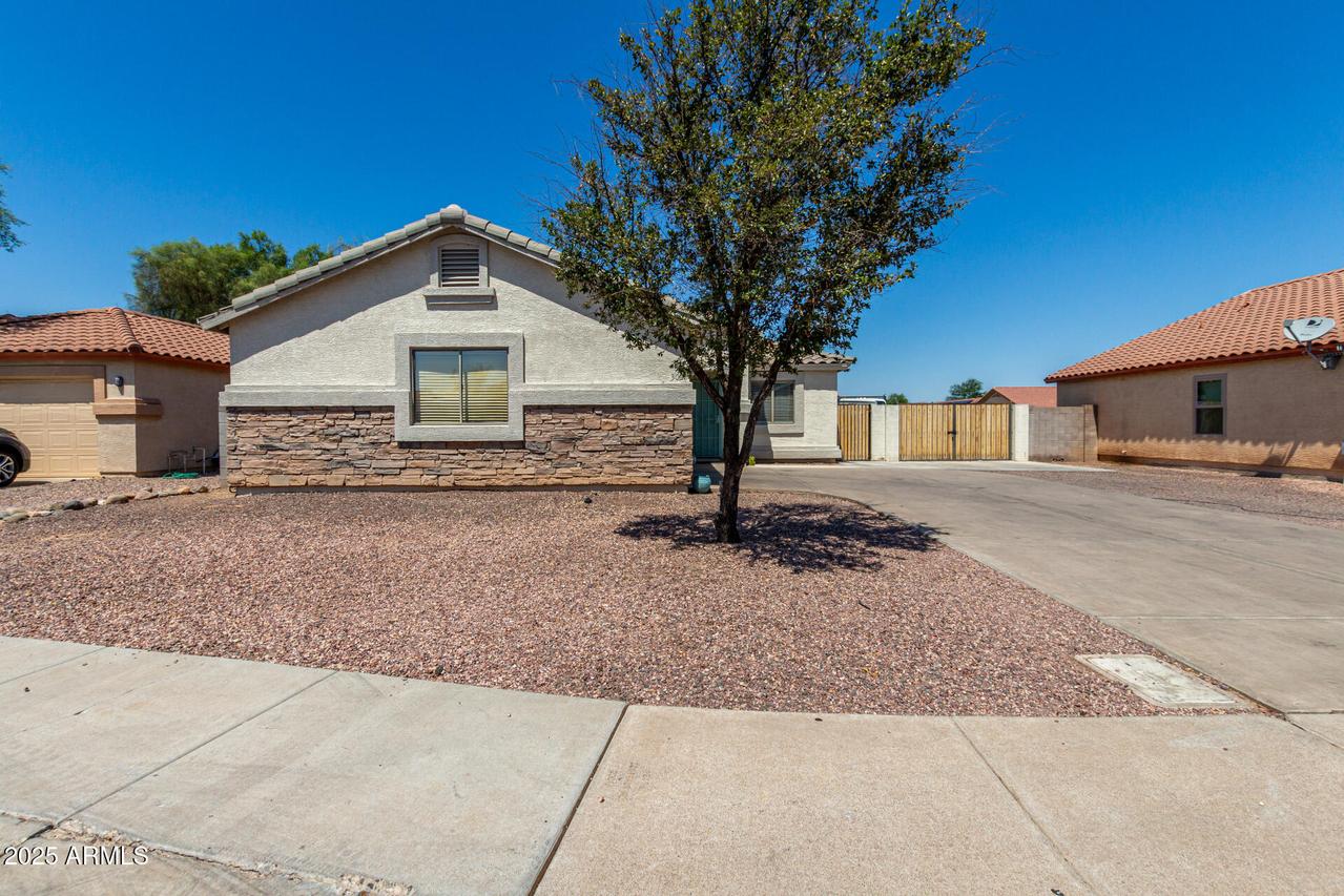 3022 N 83rd Ln., Phoenix, AZ 85037