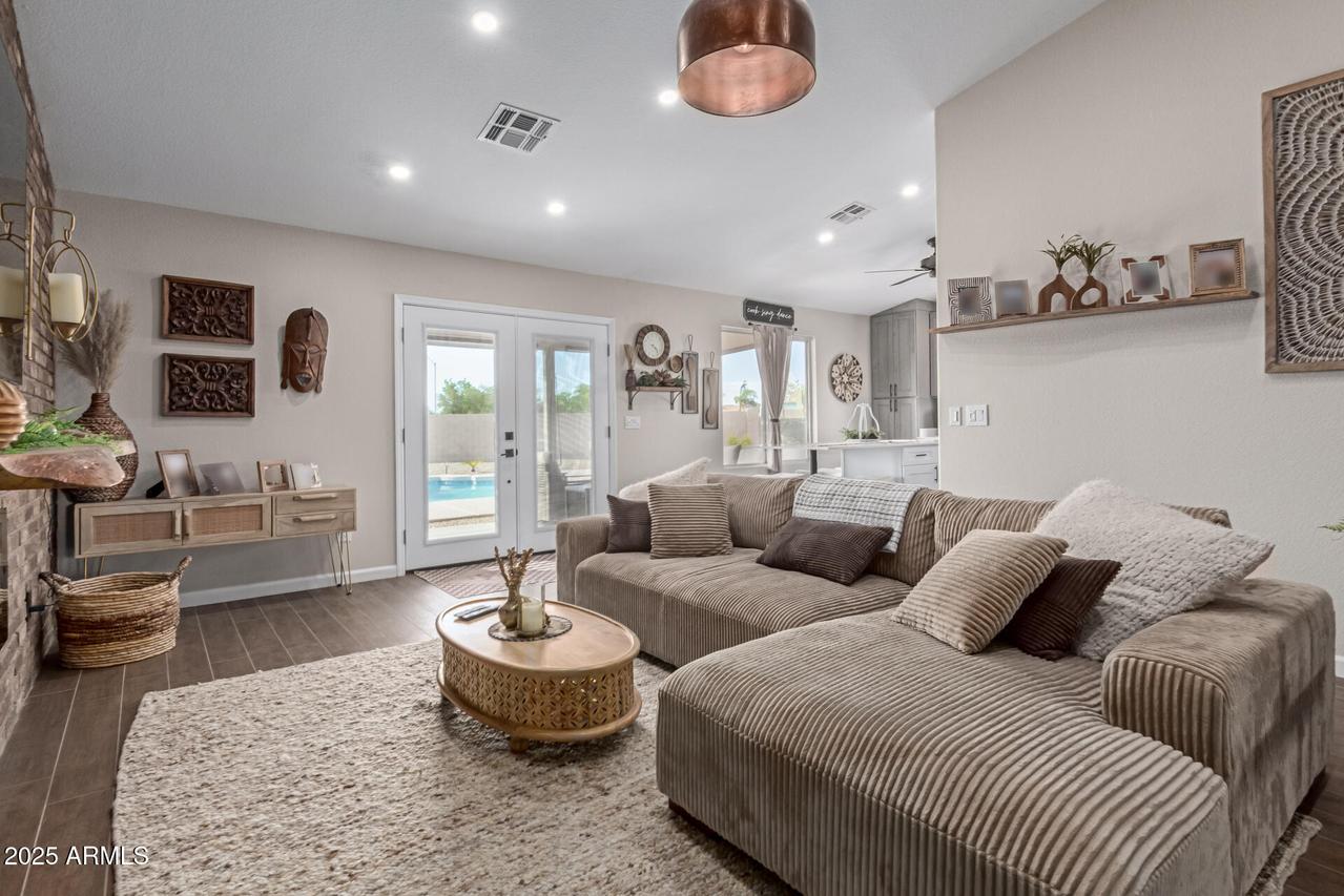 10672 W Ross Ave., Peoria, AZ 85382