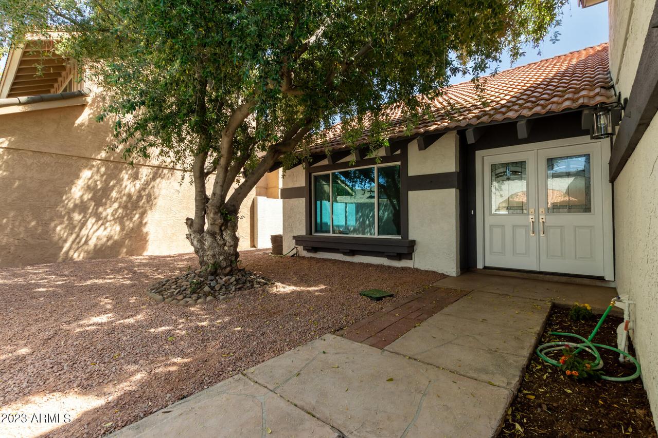 1337 E Northshore Dr., Tempe, AZ 85283