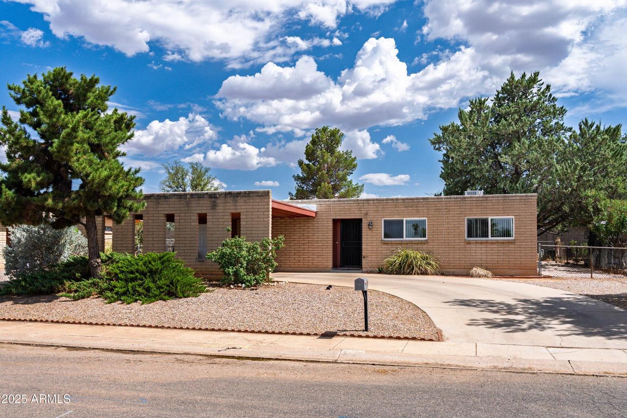 5142 Raffaele Dr., Sierra Vista, AZ 85635