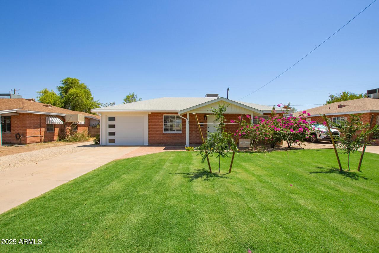 2139 W Whitton Ave., Phoenix, AZ 85015