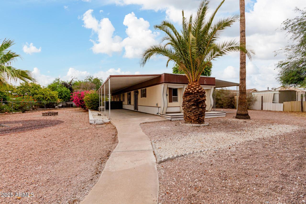 866 S Esperanza Ave., Mesa, AZ 85208