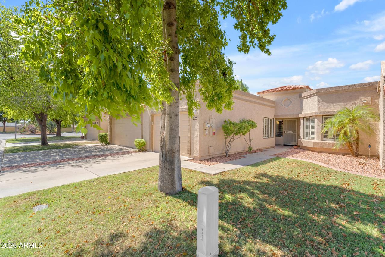 9824 W Taro Ln., Peoria, AZ 85382