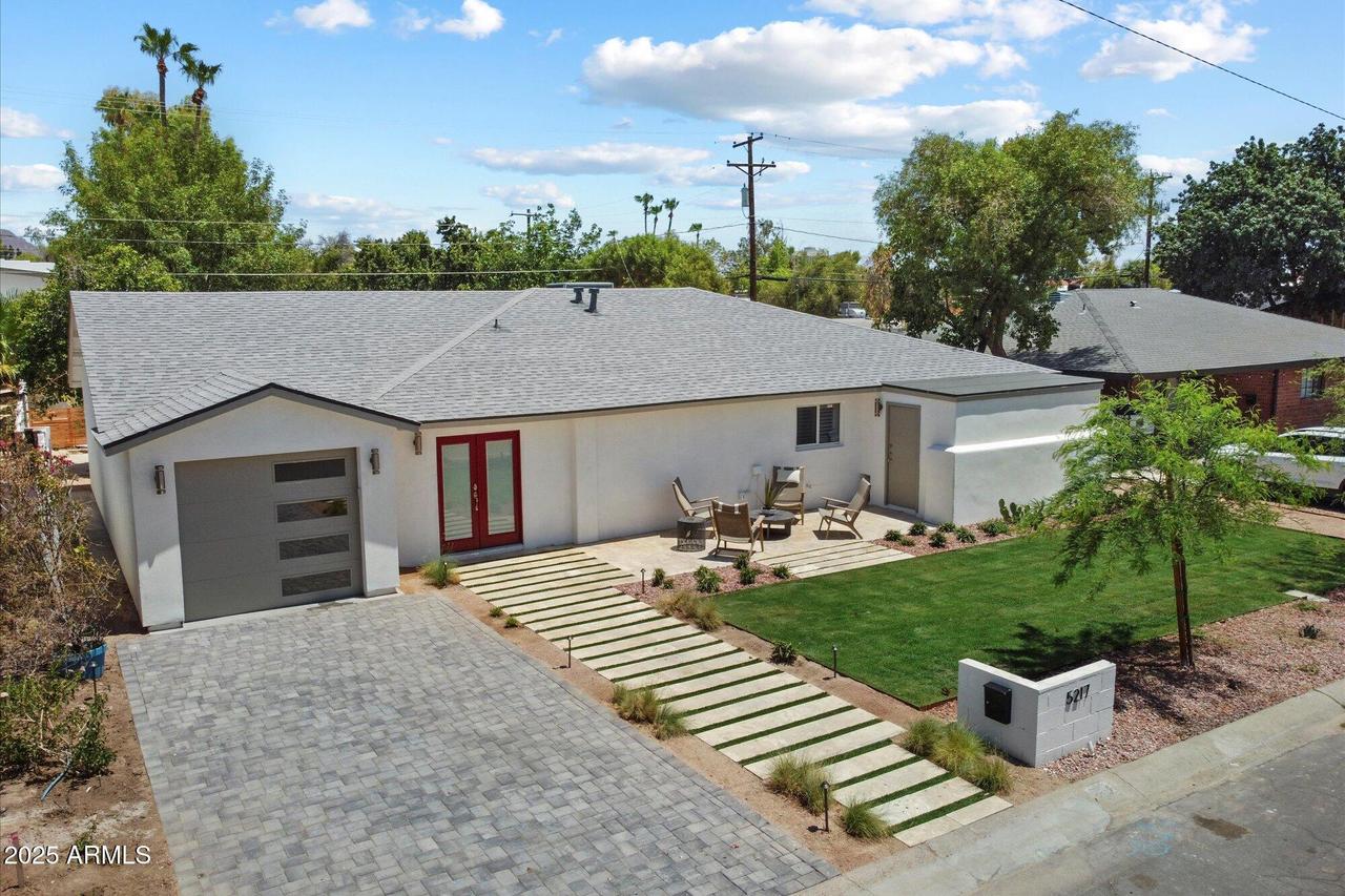 5217 N 18th Pl., Phoenix, AZ 85016