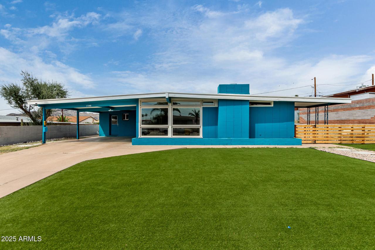 1340 E Golden Ln., Phoenix, AZ 85020