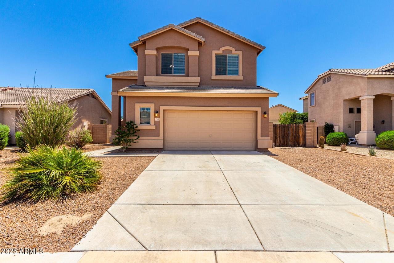 2319 W Goldmine Mountain Dr., San Tan Valley, AZ 85144